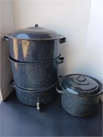 Steamer Pot w/ Drain