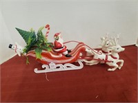 PLASTIC SANTA SLEIGH VINTAGE