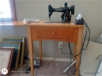 Singer (Great Britain) Sewing Machine in Cabinet