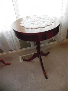 Duncan Phyfe Style Round Drum Table