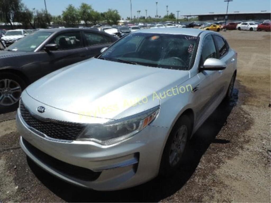 2016 Kia Optima 5XXGT4L36GG021771 Silver