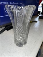 CRYSTAL GLASS VASE