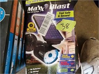 Maxx Blast Solar Spotlight