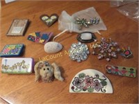 costume jewelry lot some vintage pins