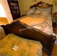 BEAUTIFUL ORNATE QUEEN SIZE SLEIGH BED