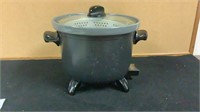 Presto 6 - quart Kitchen Kettle Multi-Cooker-