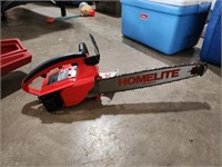 Homelite chainsaw in case looks new