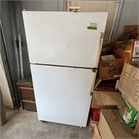 Magic Chef Refrigerator untested