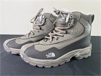 Womens North Face  Hydroseal Boots Sz. 11