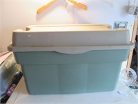 LARGE PLASTIC STORAGE BIN