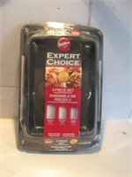 NEW WILTON 3 PIECE NON STICK BAKE SET