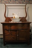 OAK WASHSTAND WITH PITCHER & BOWL & TOWEL RACK