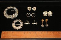 Lot of Assorted Vintage Jewelry