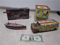 Toy Lot - Vintage - School Bus, Mattel Snoopy