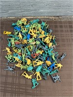 Lot Of Plastic Army Men