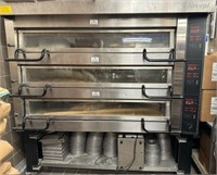 REVENT ELECTRIC TRIPLE DECK OVEN MODEL PM 743ED