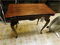 Entry Table Brant Brand