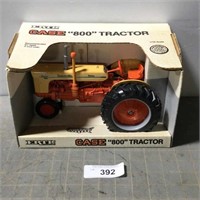 Ertl Case 800 tractor, 1/16