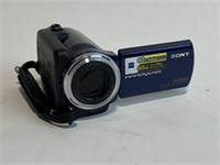 BLU SONY DIGITAL VIDEO CAMERA, MODEL HANDYMAN DCR