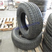 2 Firestone tires LT285/70R17 Like-new