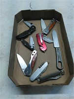 Box of folding knives