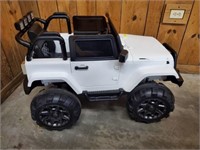 JEEP POWER WHEELS WITH REMOTE NEW BATTERY