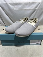 Ladies Toms Shoes Size 6
