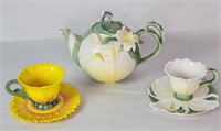 Pier1 Ginger Lily & Sunflower teapot/cup/saucer