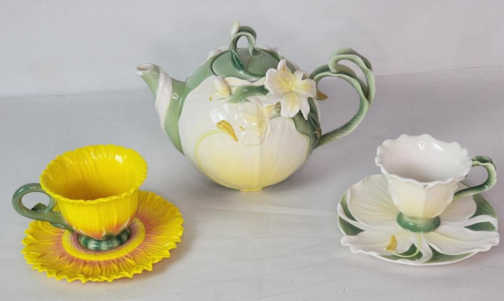 Pier 1 Ginger Lily & Sunflower teapot/cup/saucer
