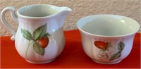 Q - LIMOGES SUGAR BOWL & CREAMER (S116)