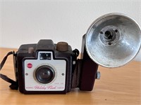 Kodak Brownie HOLIDAY FLASH Camera brown bakelite