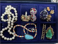 LOT OF MISC COSTUME JEWELRY