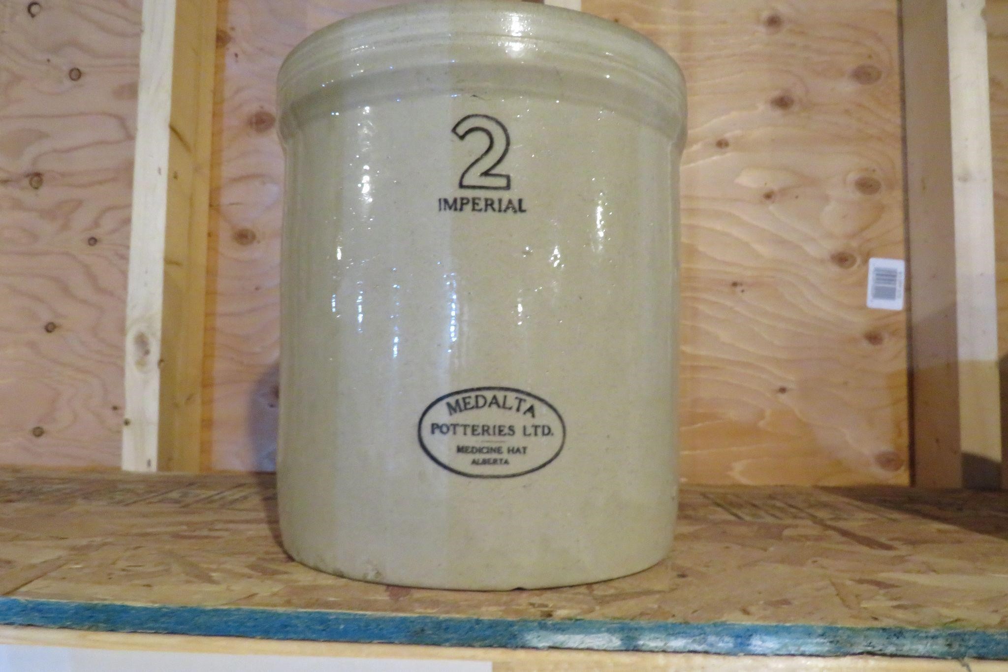 MEDALTA CROCK NO 2