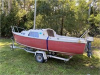 Careel 18 sailing boat NO. 100, 6hp evinrude motor