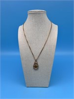 Gold Tone Pendent Necklace