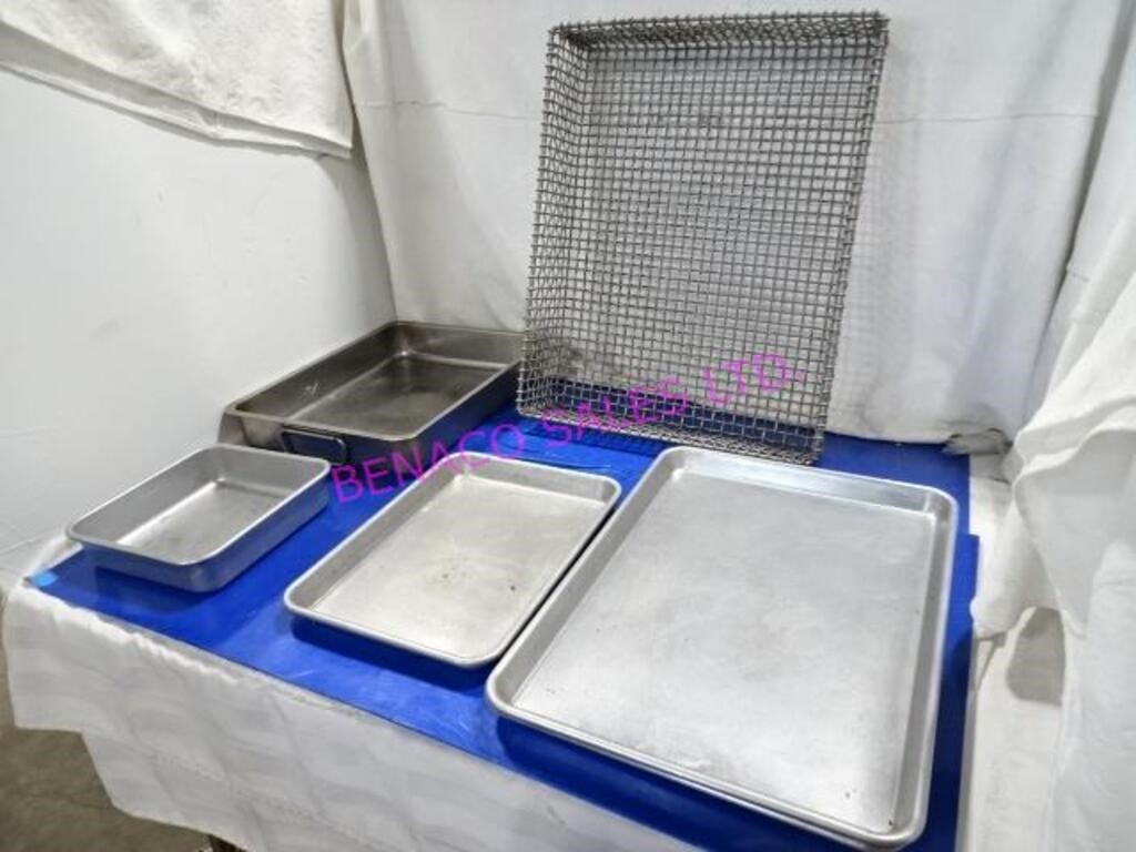 LOT,6PCS BASKETS BAKE TRAYS & INSERTS