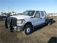 2012 Ford F350 Crew Cab 4x4 Flatbed Truck