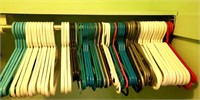 Plastic Hangers 60 +