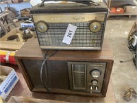 3 VINTAGE RADIOS