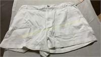 Universal thread shorts, size 16, stained