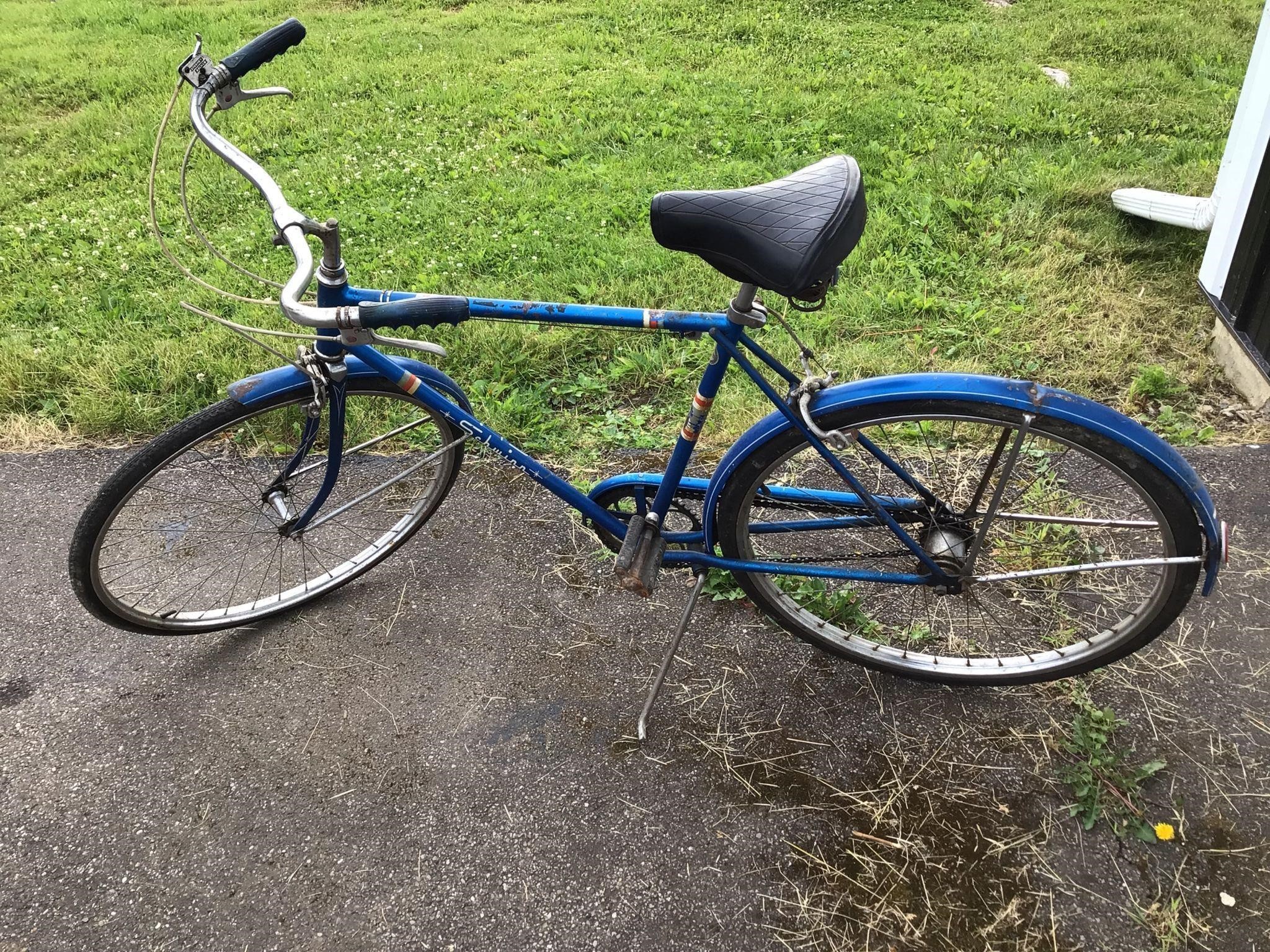 VINTAGE SCHWINN BICYCLE