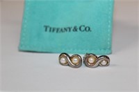 .925 Sterling Silver Tiffany & Co. Figure 8 Pearl