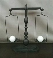 Scale Candle Holder With 2 Ball Candles