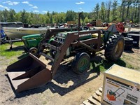 Oliver 550 gas tractor w/ Oliver 150 loader