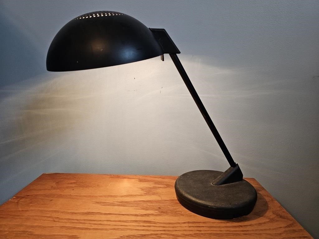 Black Desk Lamp
16×15×7.5"