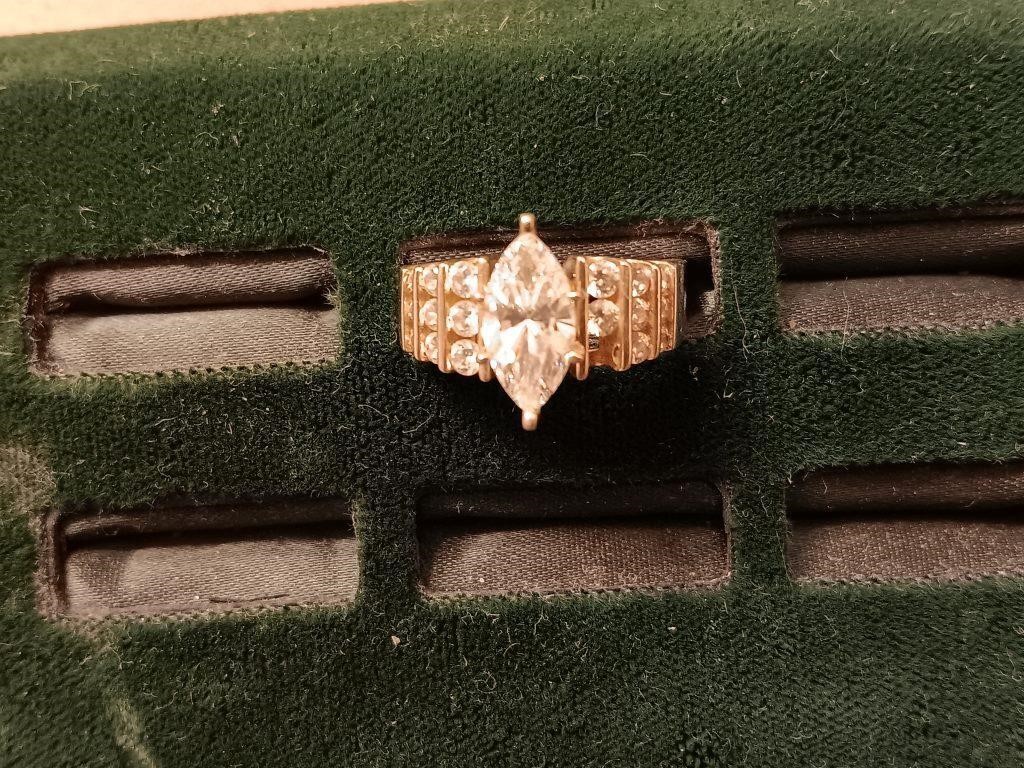 Starting silver ring with cz size 8.25 missing 1