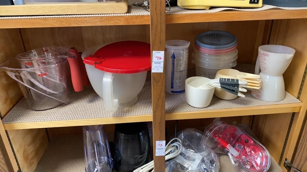 Shelf lot, Tupperware bowls with lids, Tupperware