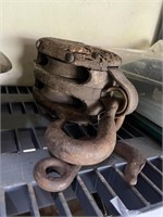 ANTIQUE DOUBLE PULLEY