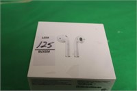 Apple Airpods w/ wireless charging case