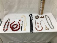 Jewelry incl. Bamboo Coral, Carved Necklace, Sets